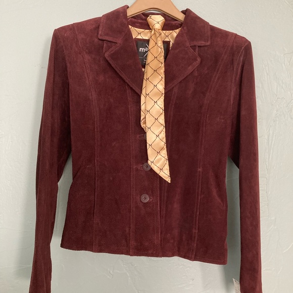 Wilson Leather Jacket vintage
NWT-M
Maroon - Picture 3 of 11